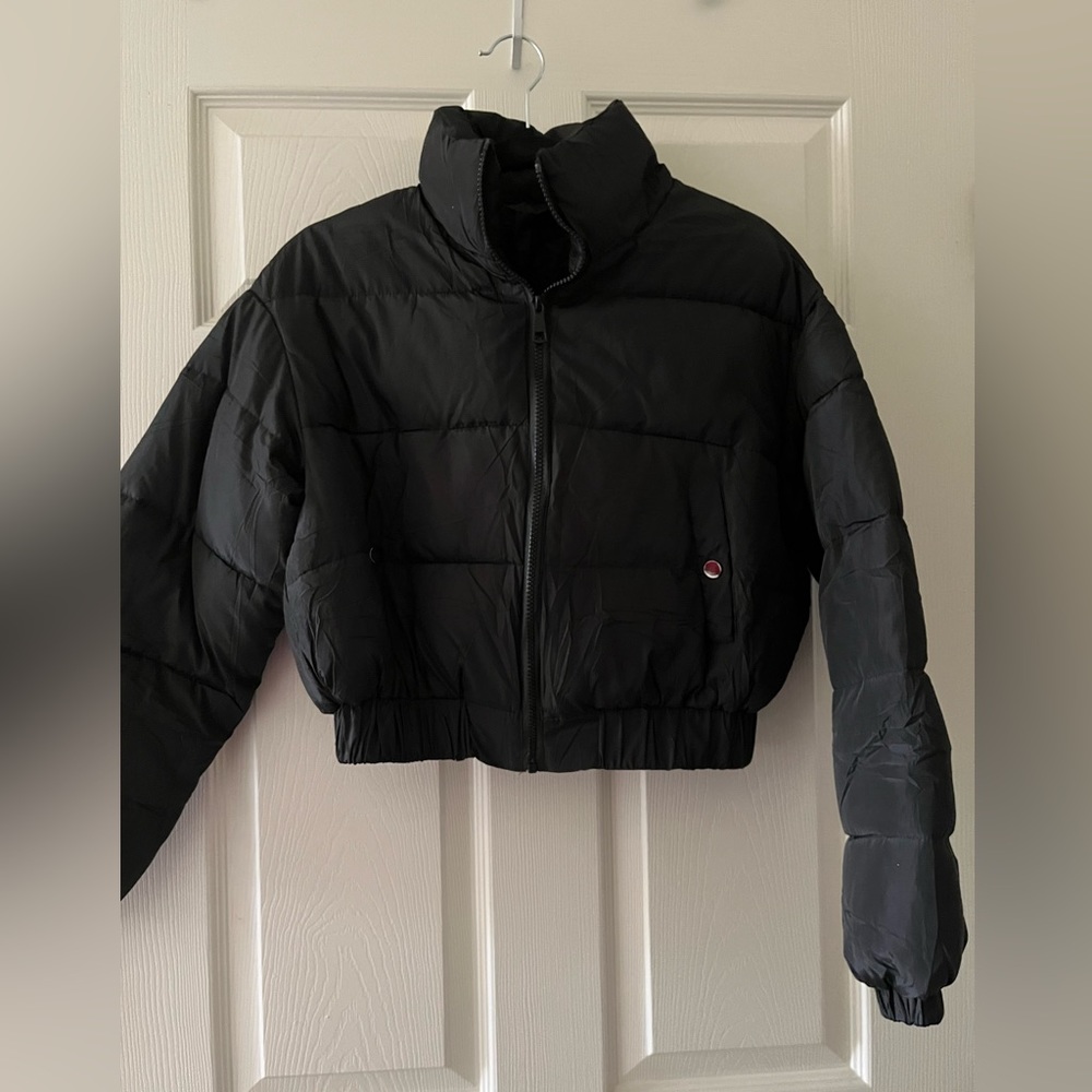 Black Cropped Puffer Coat